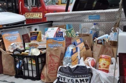 Alt for Food_Drive_photo4